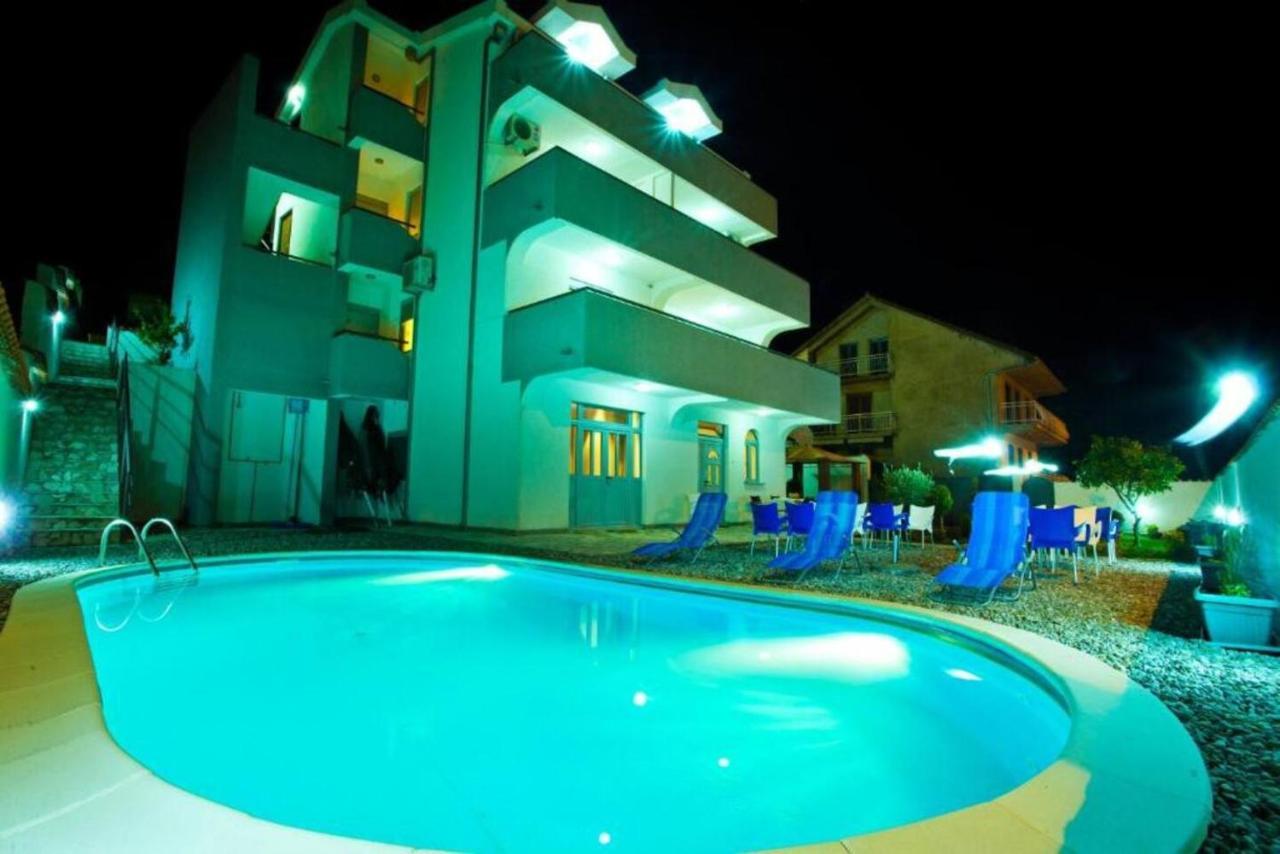 Gemma Di Cattaro Apartments Exteriör bild